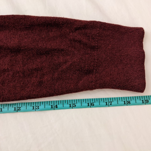 Banana Republic Premium Luxe Yarn Maroon Crewneck Sweater - Picture 5 of 7